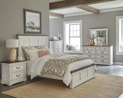 Hillcrest 4-piece California King Panel Bedroom Set White and Dark Rum image