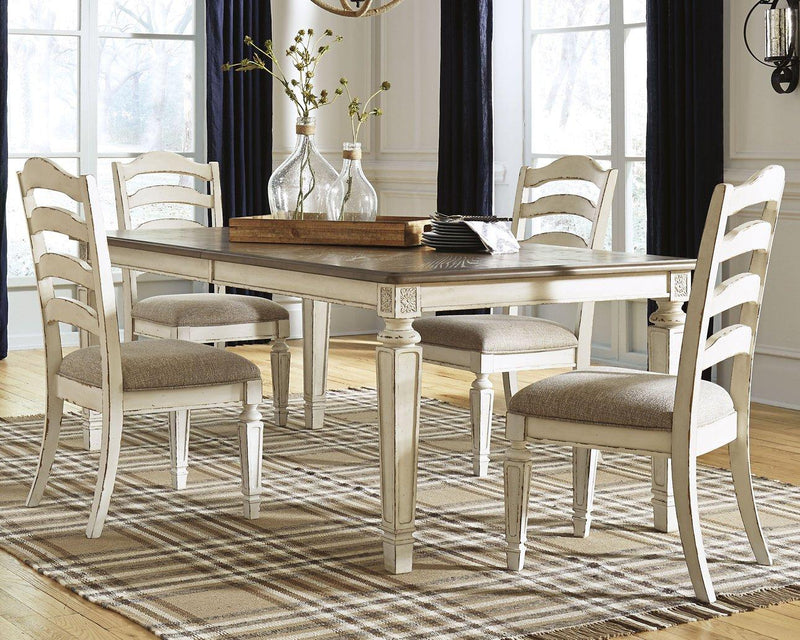 Realyn Dining Room Set