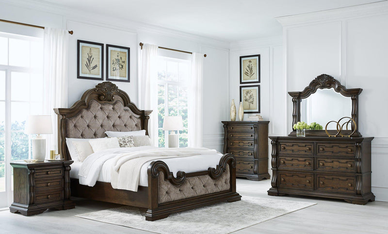 Maylee Bedroom Set