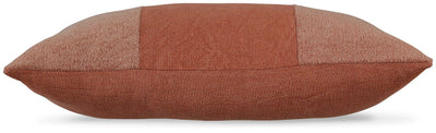 Dovinton Pillow