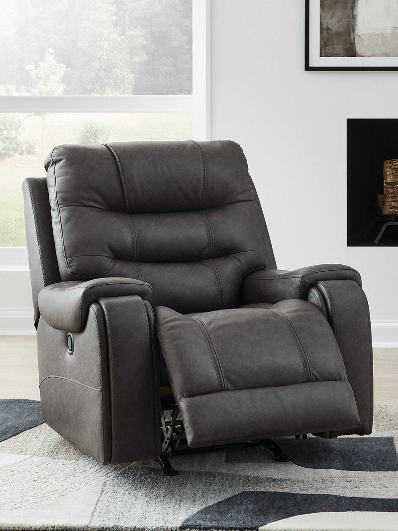 Femley Recliner