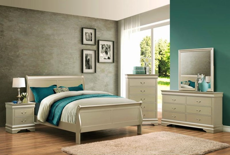 Crown Mark Louis Philip King Sleigh Bed in Champagne